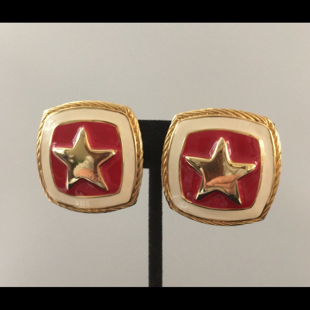 Vintage Red& White Enamel & Gold Star Clip On Earrings